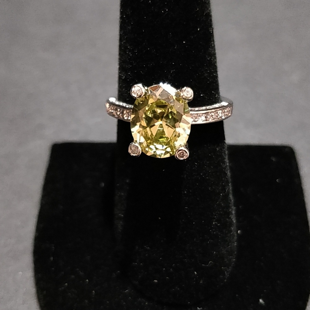 * Silver Ring Yellow Stone & CZ